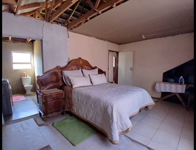 3 BEDROOM HOUSE FOR SALE IN LAKESIDE